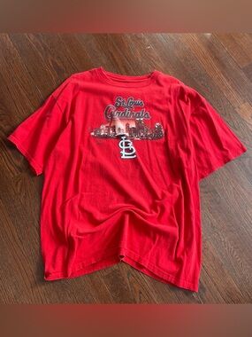 Vintage Red St. Louis Cardinals graphic tee